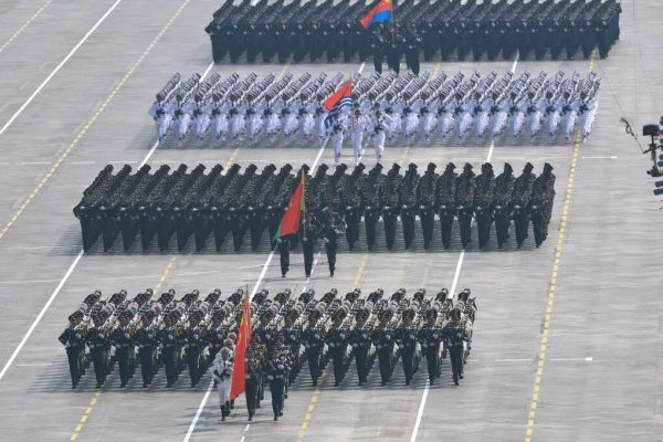 汇发网 阅兵场上的多个“首次”
